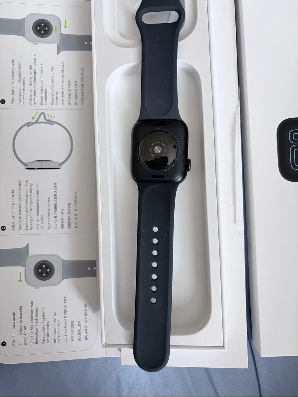 Apple Watch SE 3 Aluminum in Midnight with Midnight Sport Band -Brand New